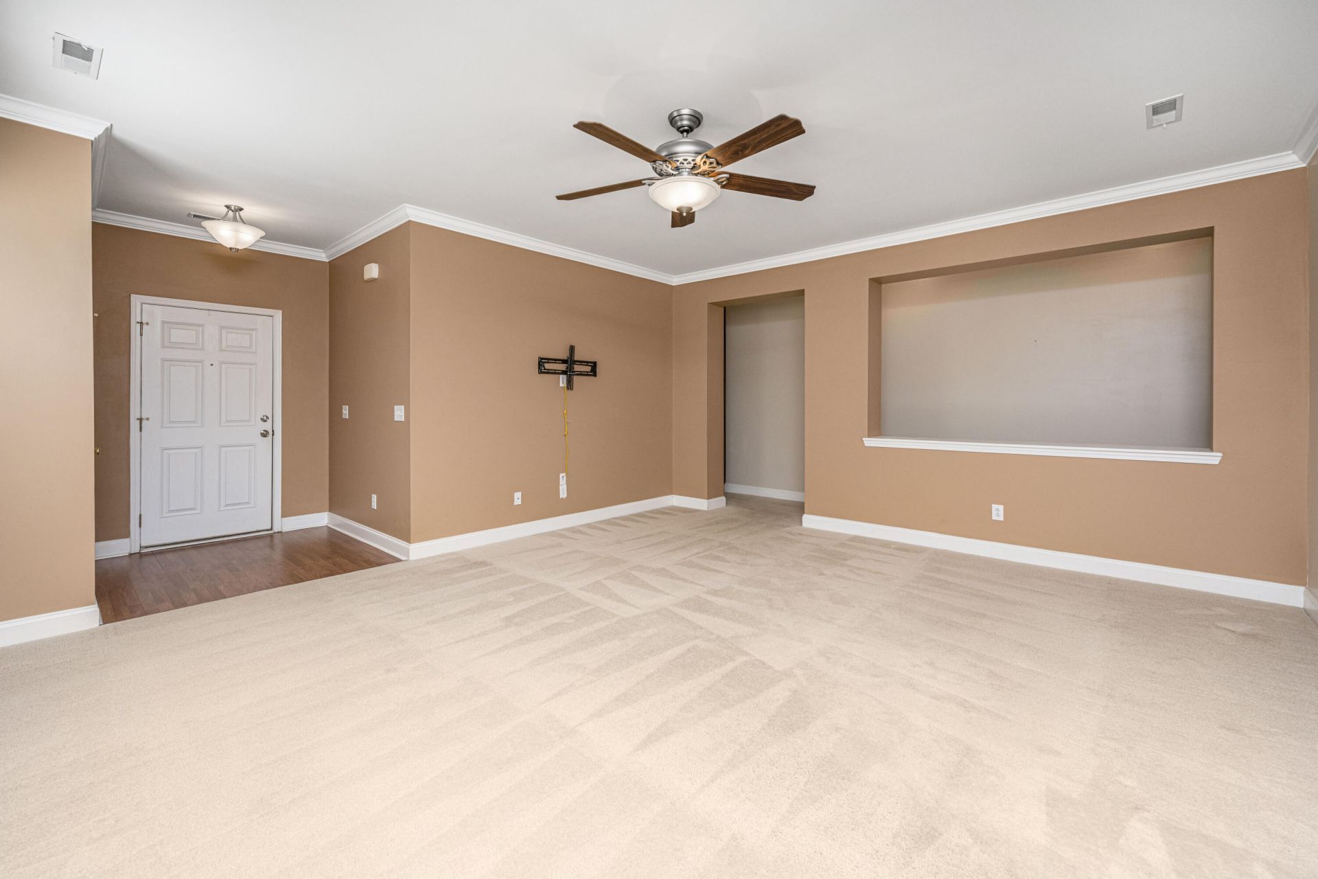 636 Grassy Hill Road Photo 8