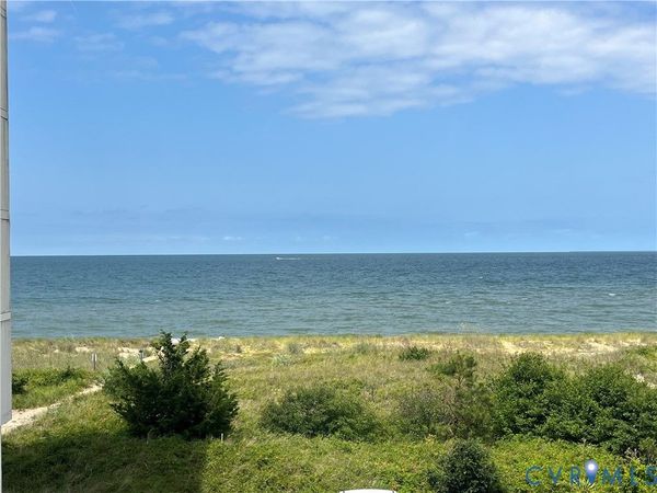 1222 E Ocean View Avenue, Unit 304, Norfolk, VA 23503