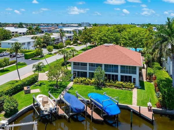 1435 Blue Point AVE, Unit 1435, NAPLES, FL 34102