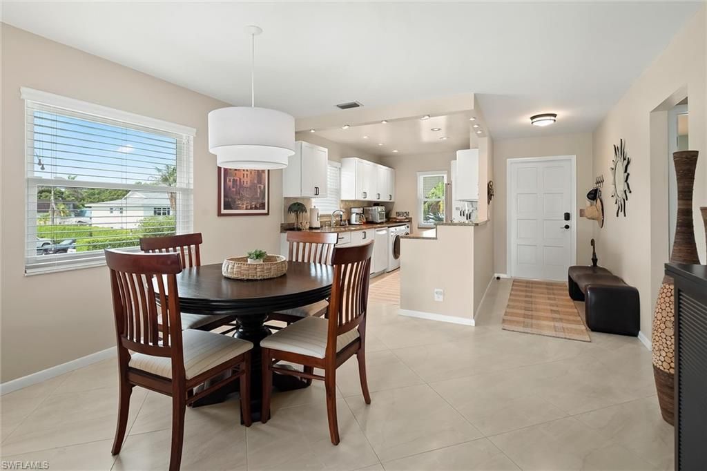 1435 Blue Point Ave, Unit 1435, Naples, FL 34102 Photo