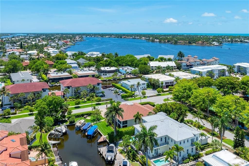 1435 Blue Point Ave, Unit 1435, Naples, FL 34102 Photo