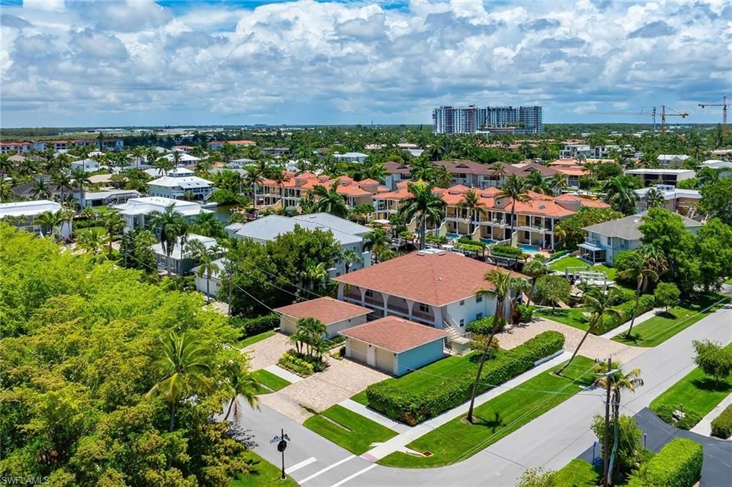 1435 Blue Point Ave, Unit 1435, Naples, FL 34102 Photo