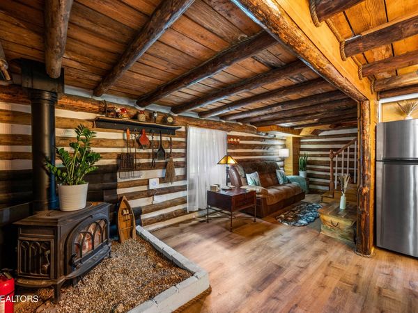 2338 Jims Way, Sevierville, TN 37876