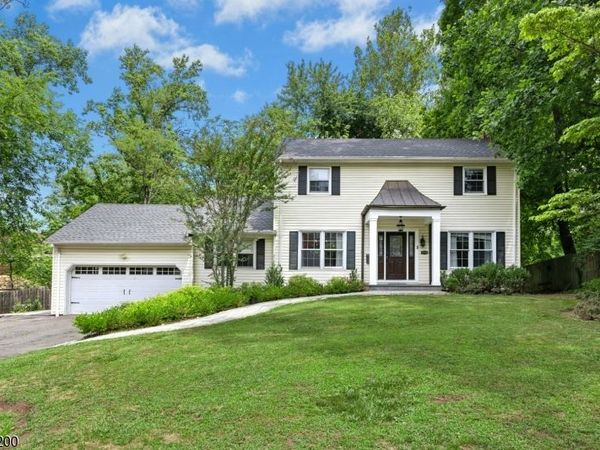 162 Mountainview Dr, Mountainside, NJ 07092