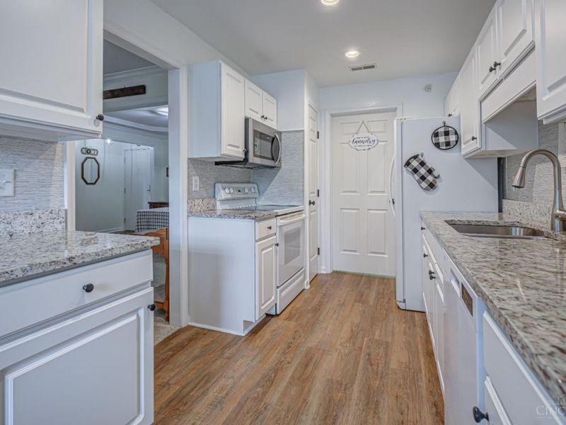 4931 N Arbor Woods Court, Green Township, OH 45248 Photo 10