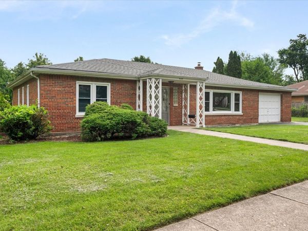 429 S Stratford Avenue , Elmhurst, IL 60126