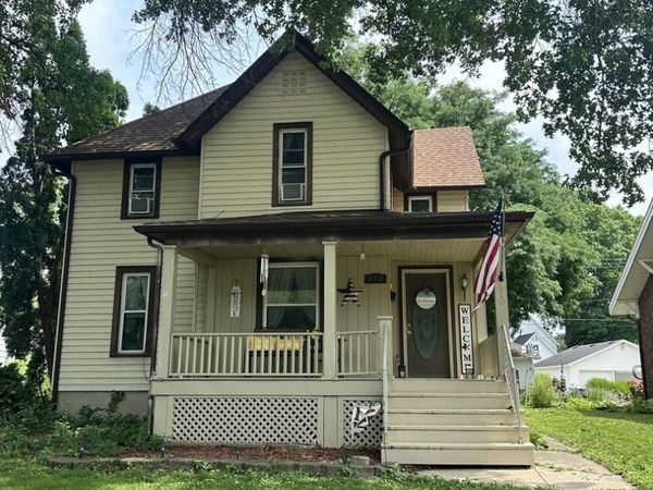 410 Broadway Avenue , Sterling, IL 61081