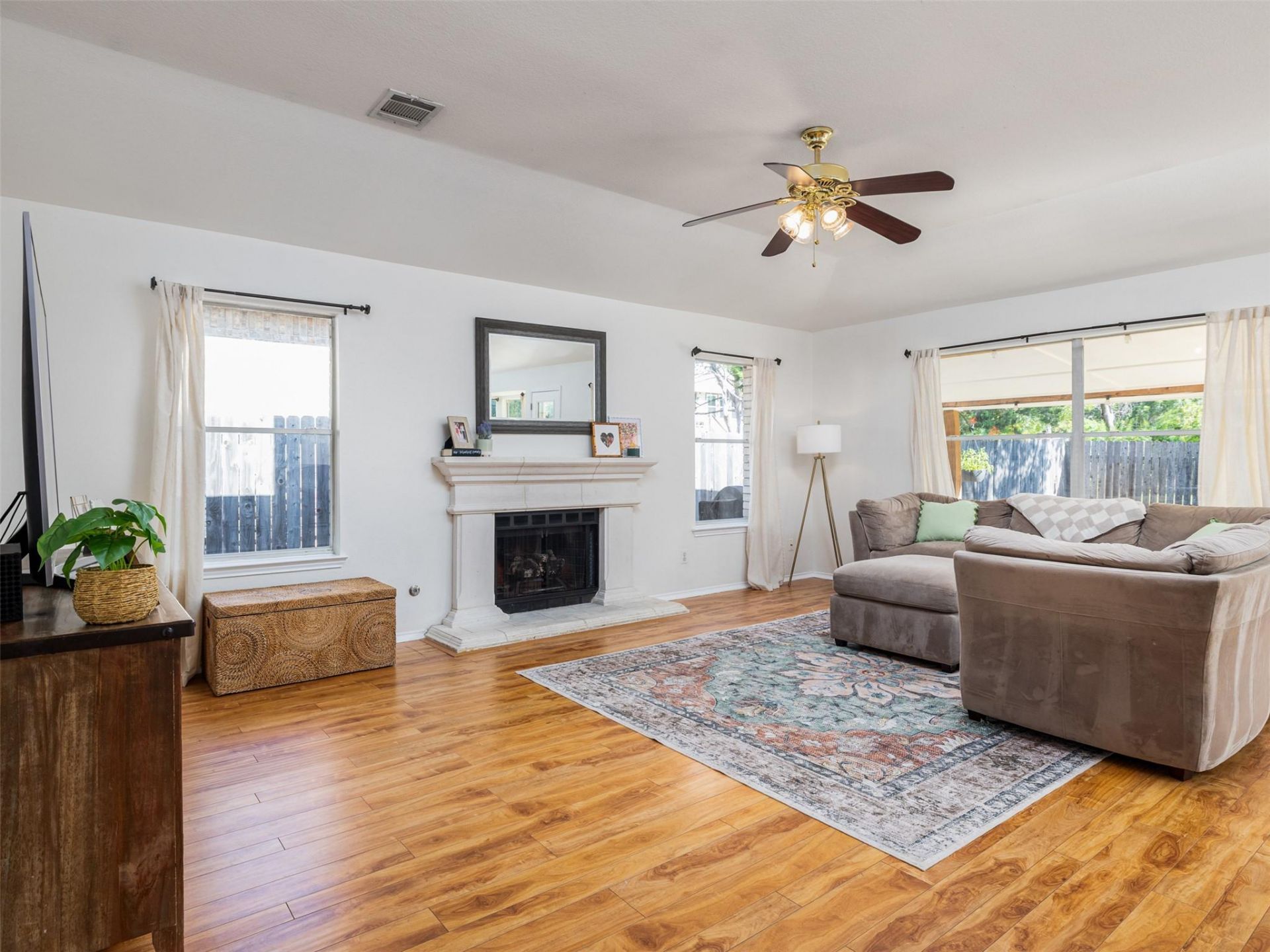 1209 Highland Dr, Cedar Park, TX 78613 Main Photo