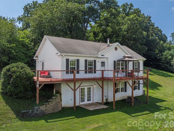 34 Joy Hughes Lane , Leicester, NC 28748