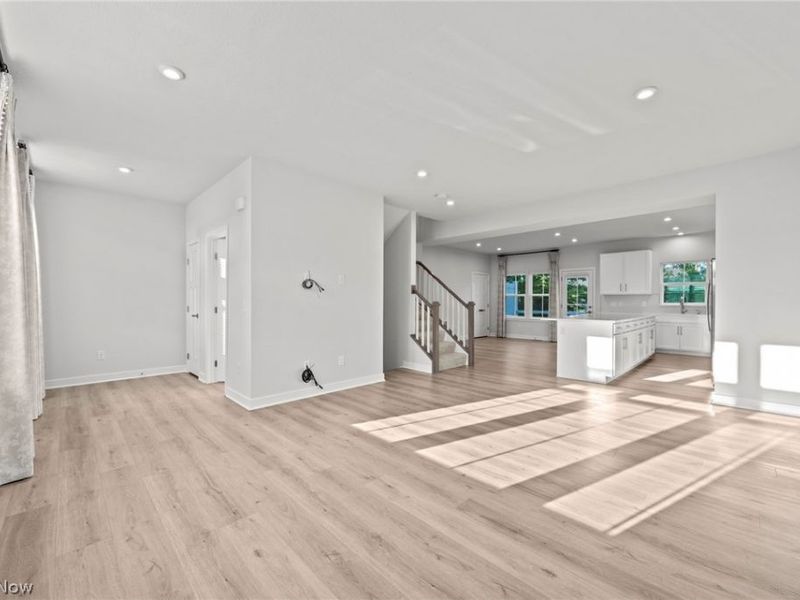 1377 Chateau Place, Avon, OH 44011 Photo 2