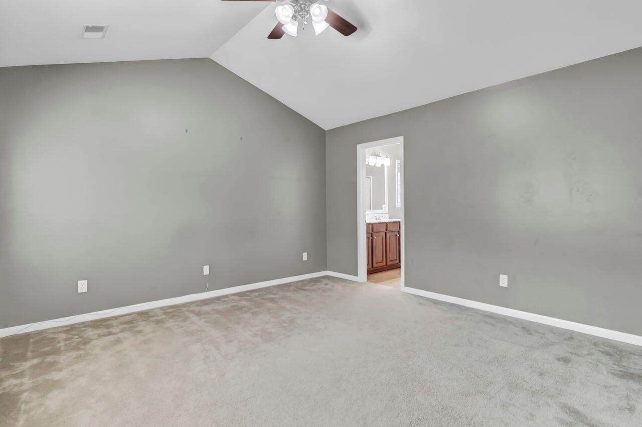 128 Mayfield Drive Photo 14