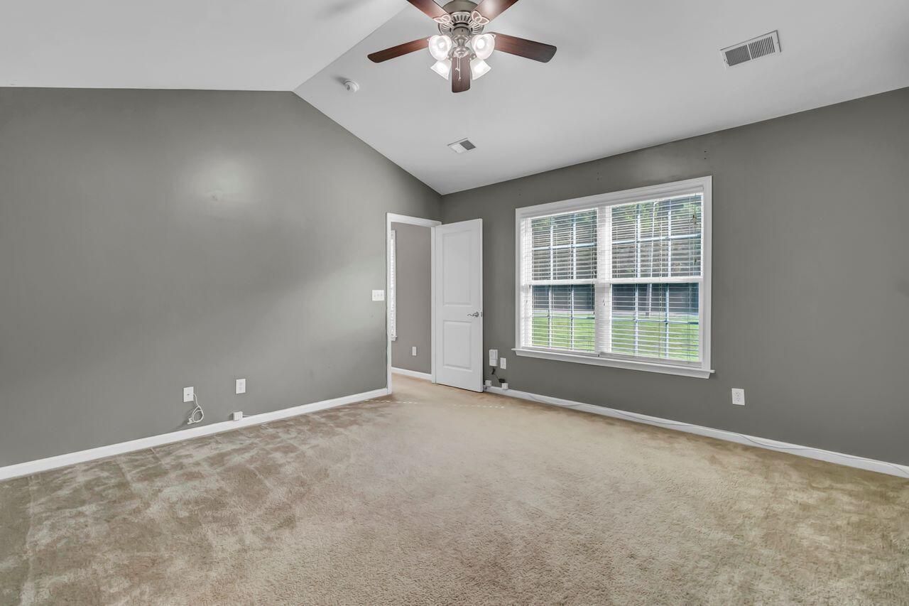 128 Mayfield Drive Photo 15