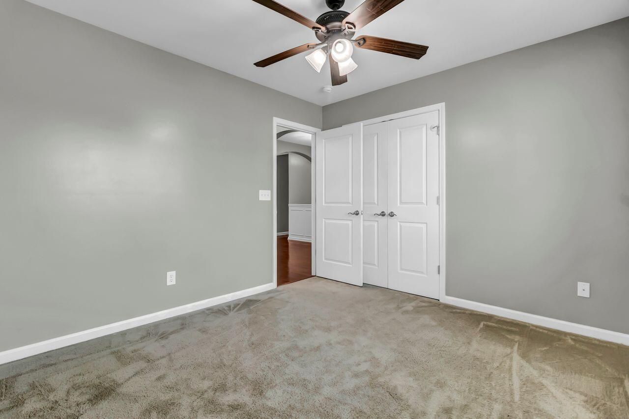 128 Mayfield Drive Photo 20