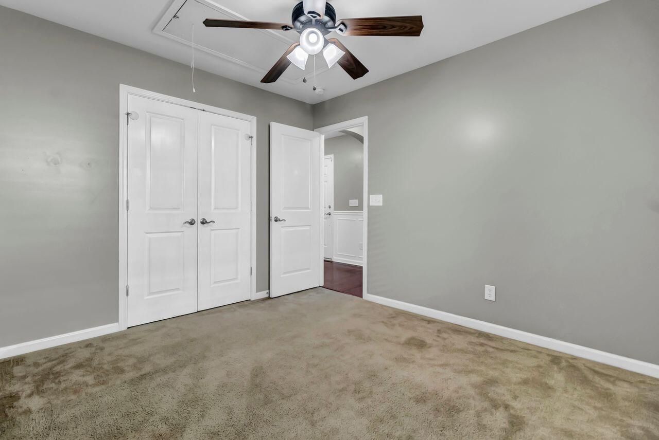 128 Mayfield Drive Photo 23