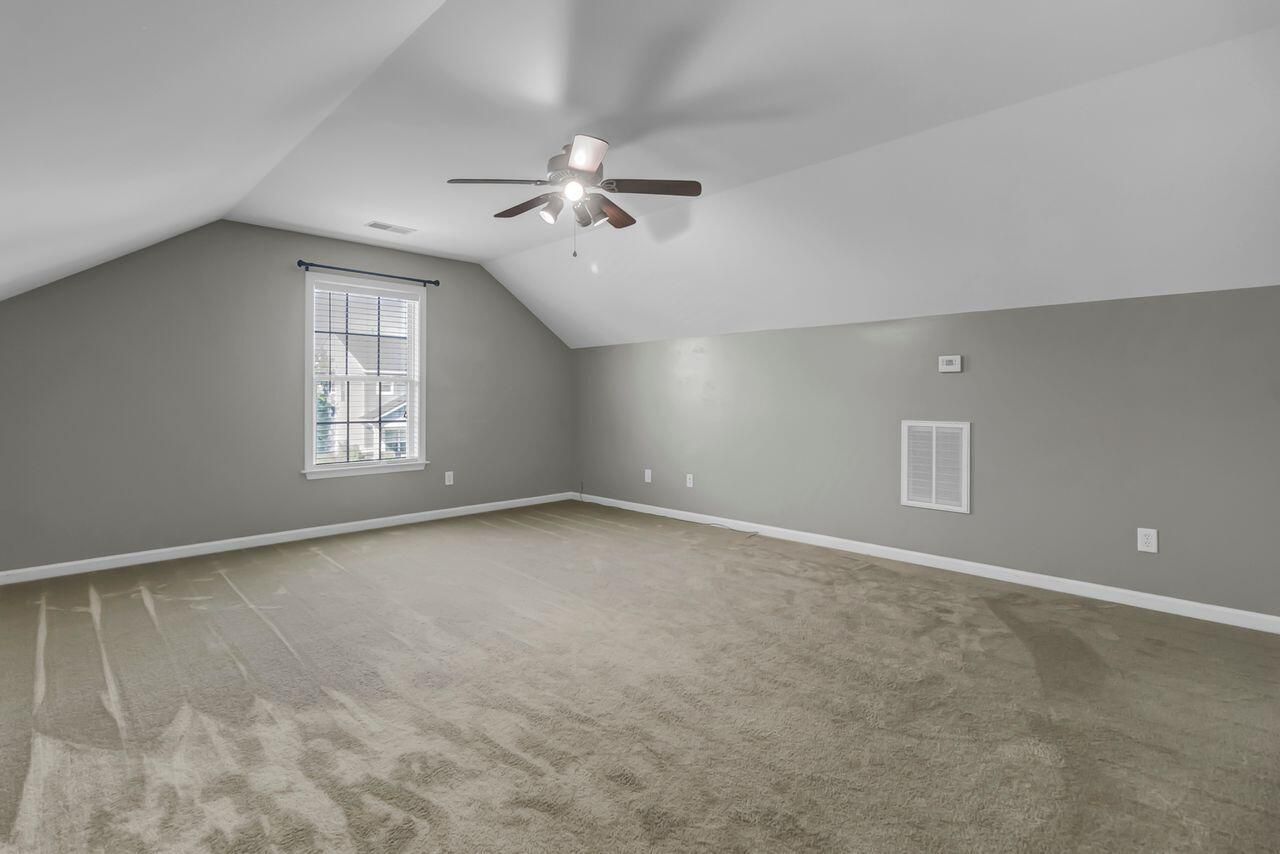 128 Mayfield Drive Photo 27