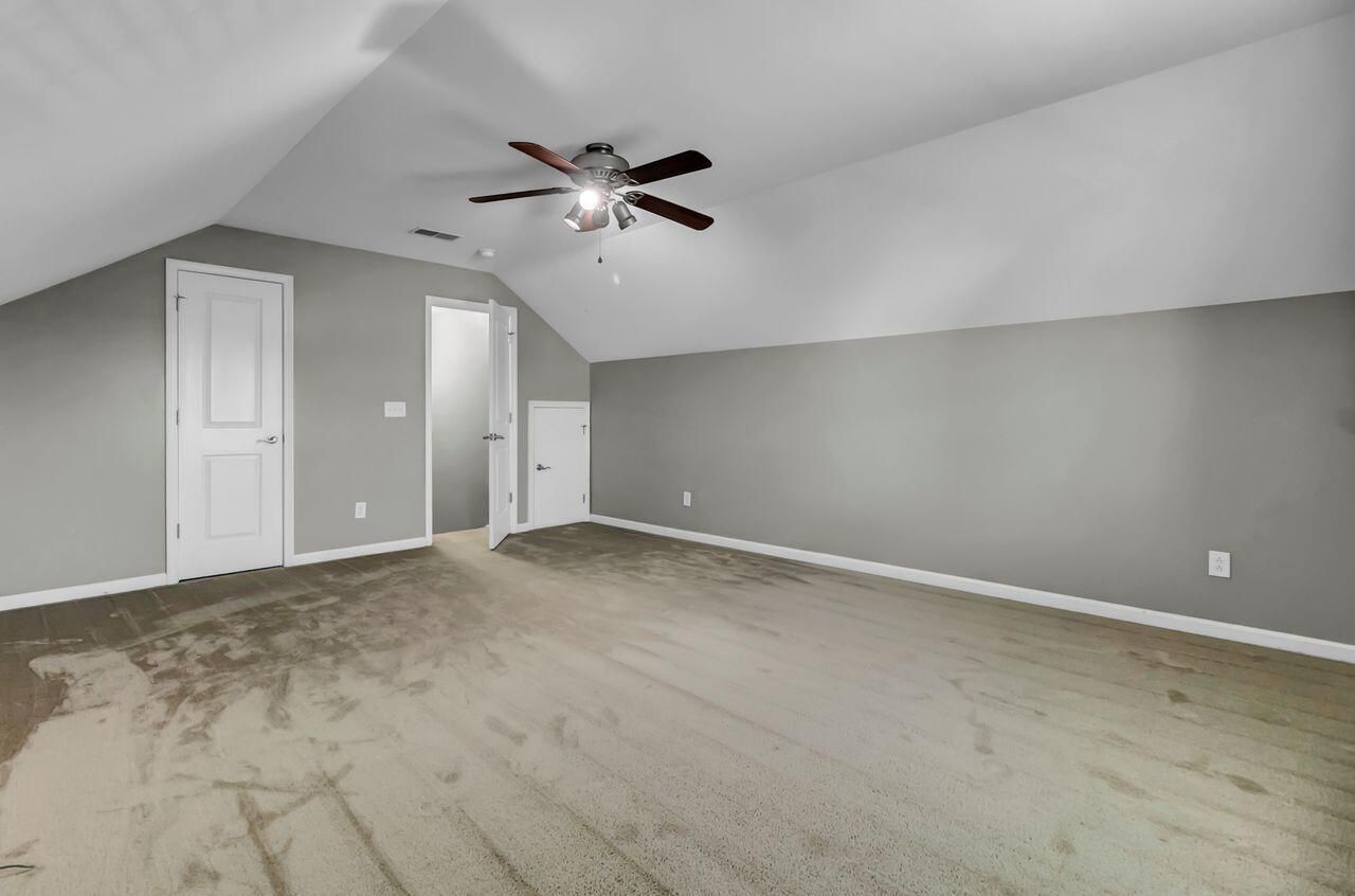 128 Mayfield Drive Photo 28