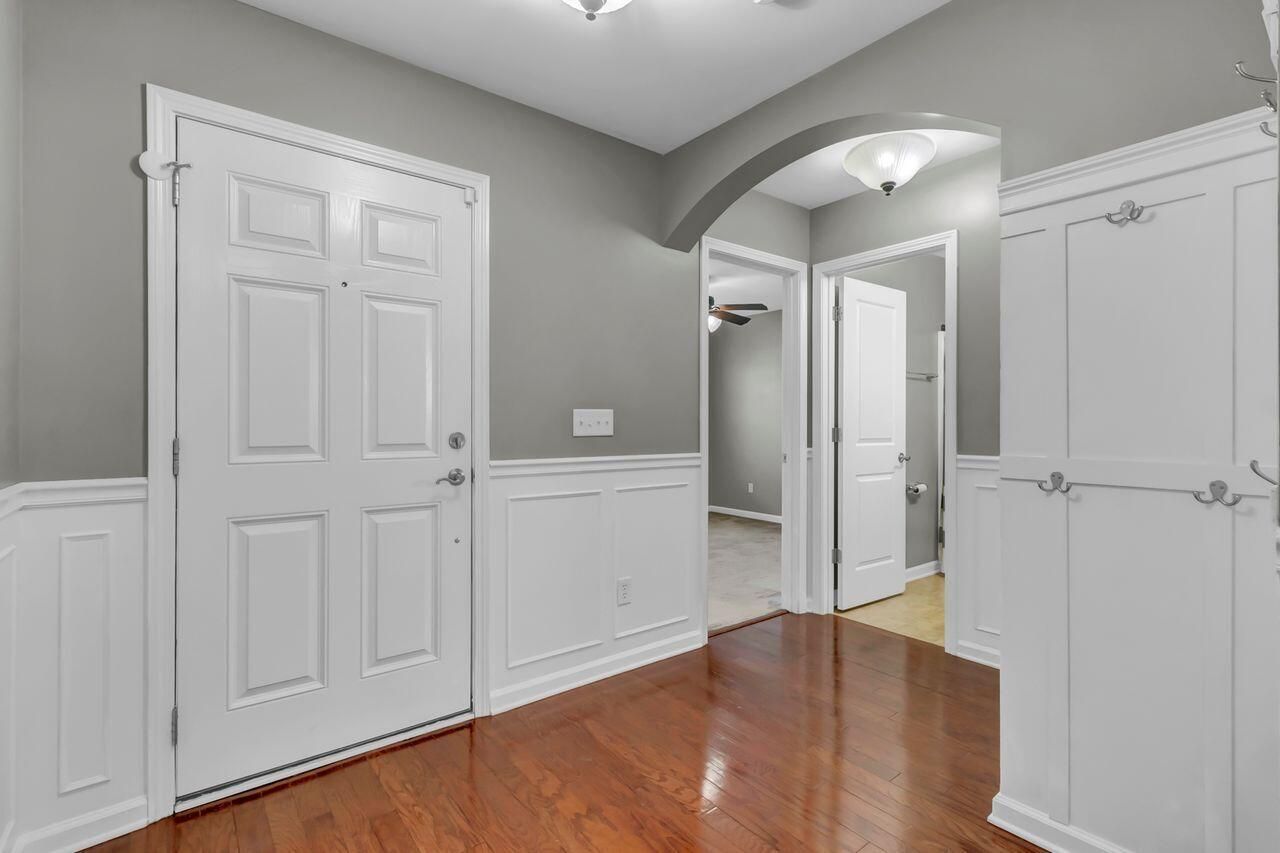 128 Mayfield Drive Photo 4