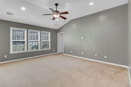 128 Mayfield Drive photo 4