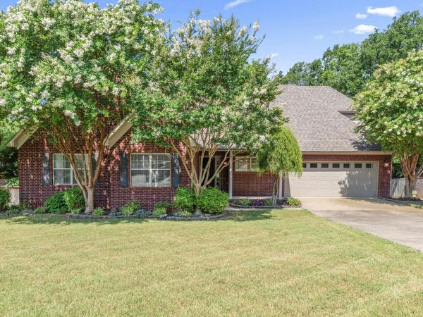 39 Trenton Drive, Greenbrier, AR 72058