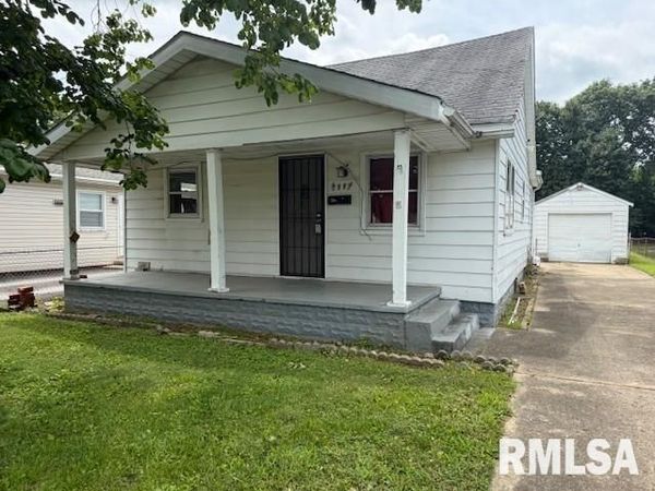 2112 E Keys Avenue, Springfield, IL 62702