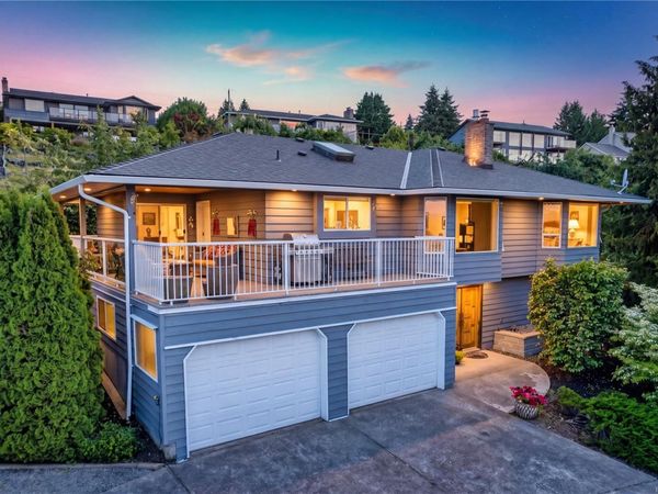 8109 Northwind Dr, Lantzville, BC V0R 2H0