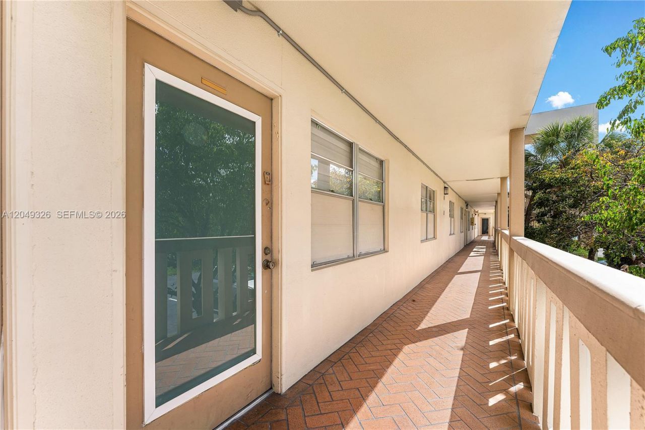 4301 Martinique Cir , Unit H2, Coconut Creek, FL 33066 Photo