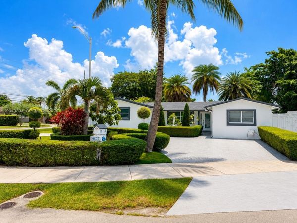 9675 SW 19th St , Miami, FL 33165