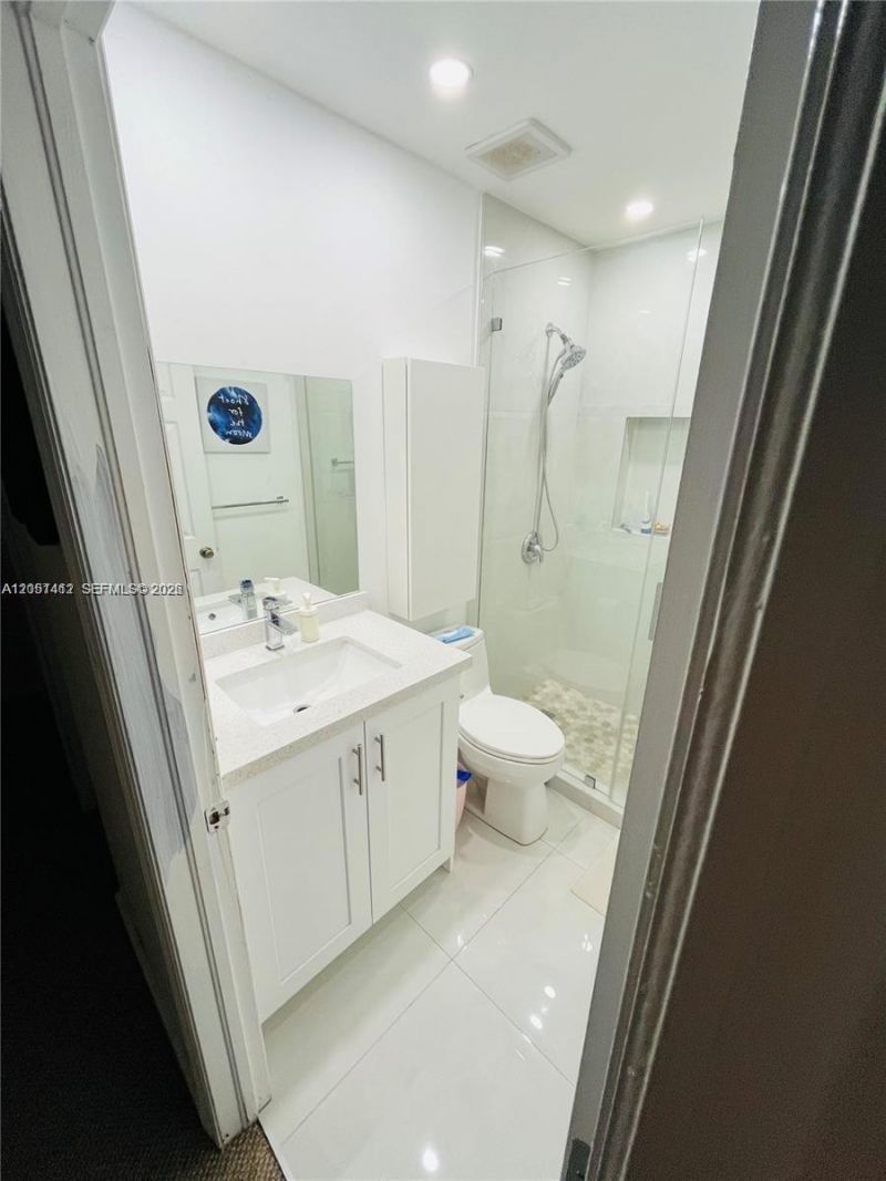 16453 SW 75th Ter, Miami, FL 33193 Photo
