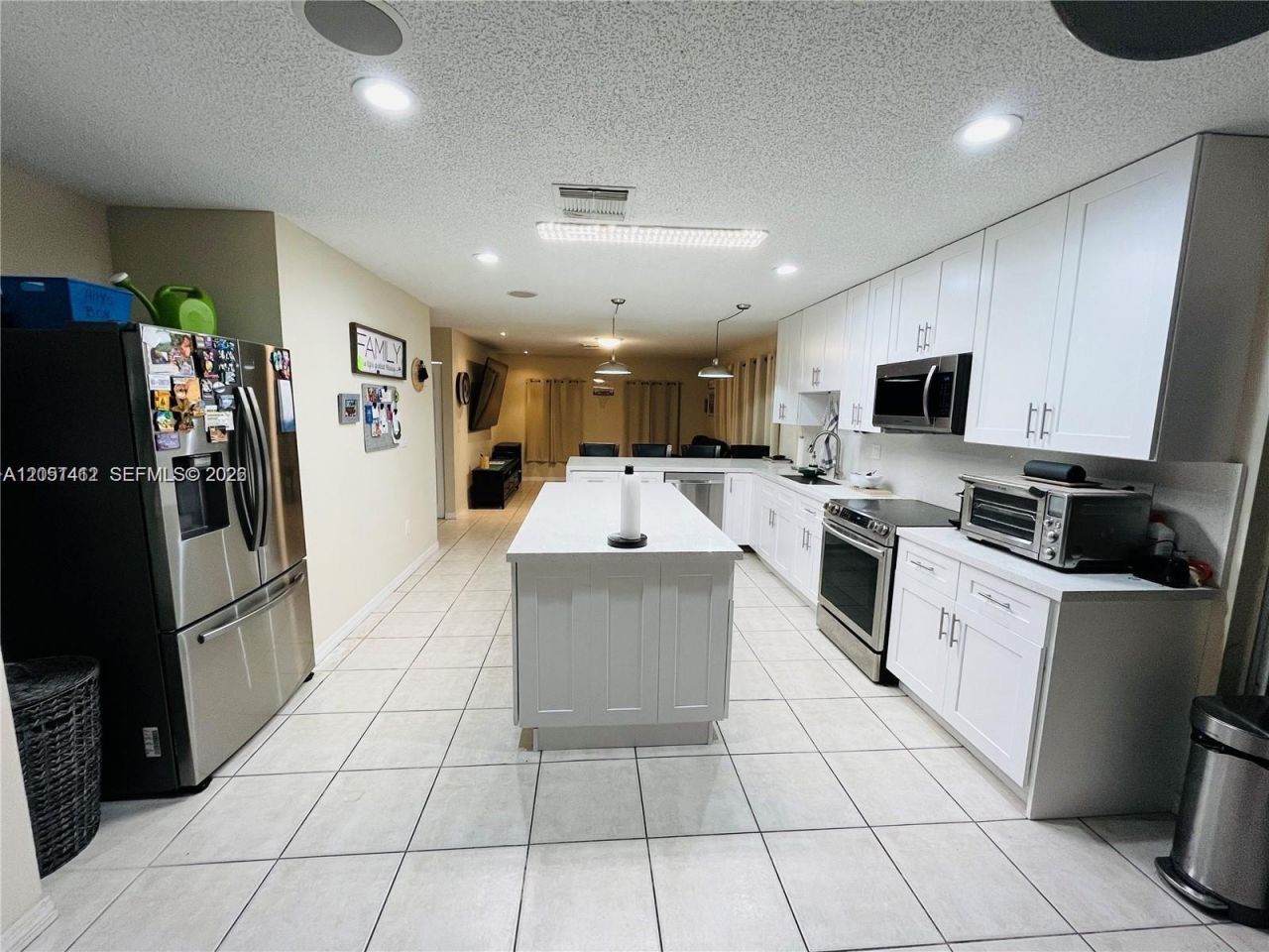 16453 SW 75th Ter, Miami, FL 33193 Photo