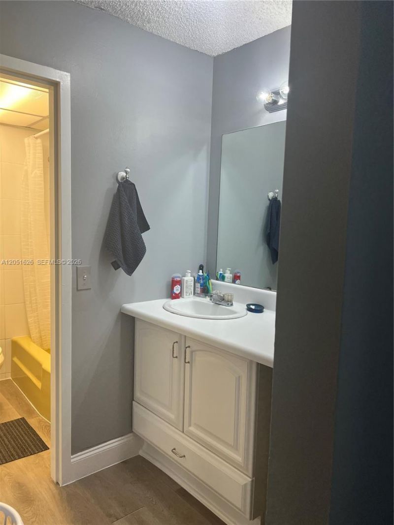 1250 NE 125th St , Unit 403D, North Miami, FL 33161 Photo