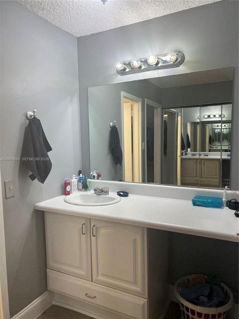 1250 NE 125th St , Unit 403D, North Miami, FL 33161 Photo