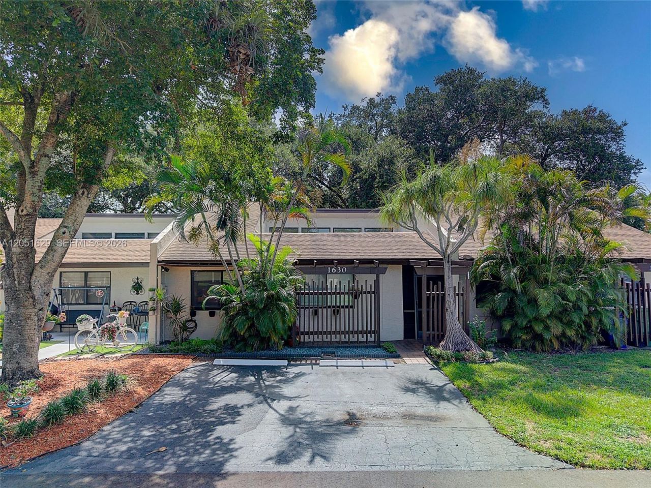 1630 NW 98th Ter , Pembroke Pines, FL 33024 Photo