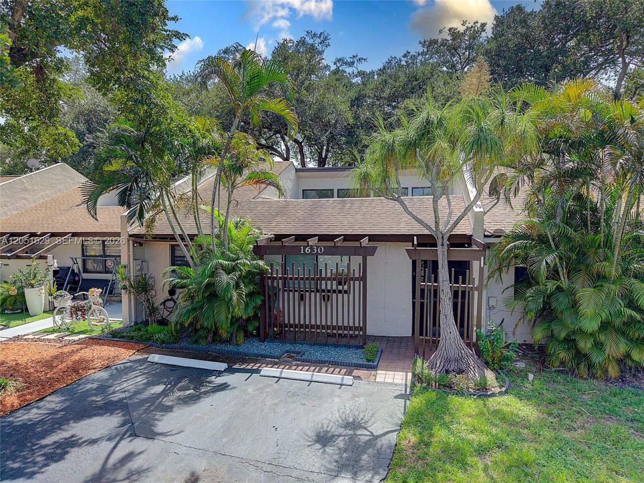 1630 NW 98th Ter , Pembroke Pines, FL 33024 Photo