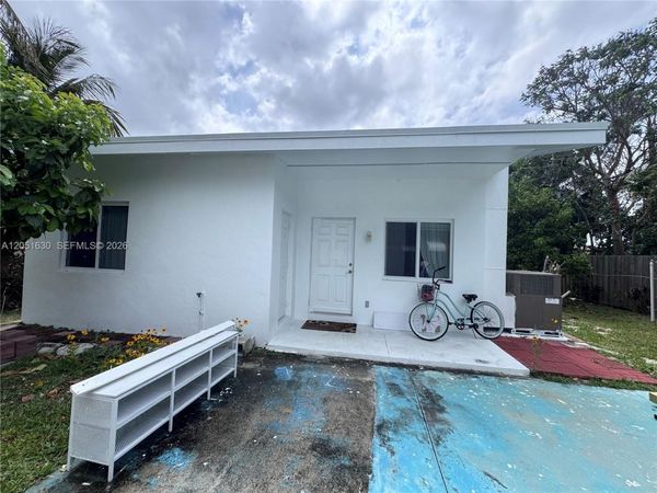 1239 N Victoria Park Rd , Unit COTTAGE, Fort Lauderdale, FL 33304