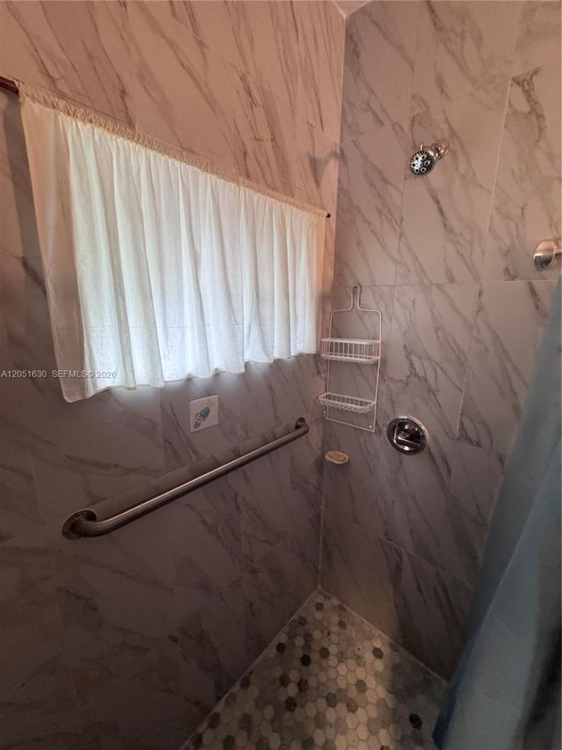 1239 N Victoria Park Rd , Unit COTTAGE, Fort Lauderdale, FL 33304 Photo