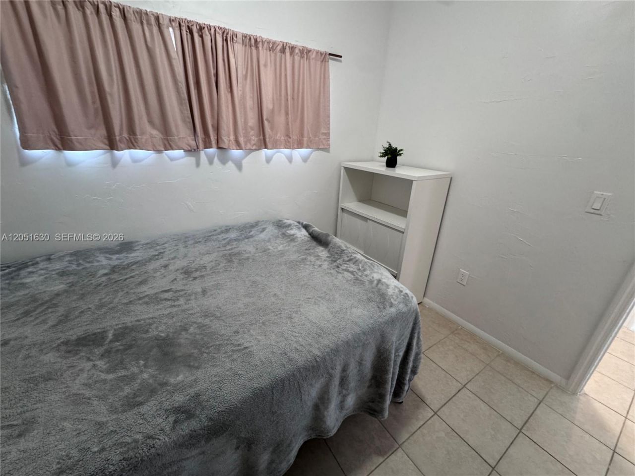 1239 N Victoria Park Rd , Unit COTTAGE, Fort Lauderdale, FL 33304 Photo