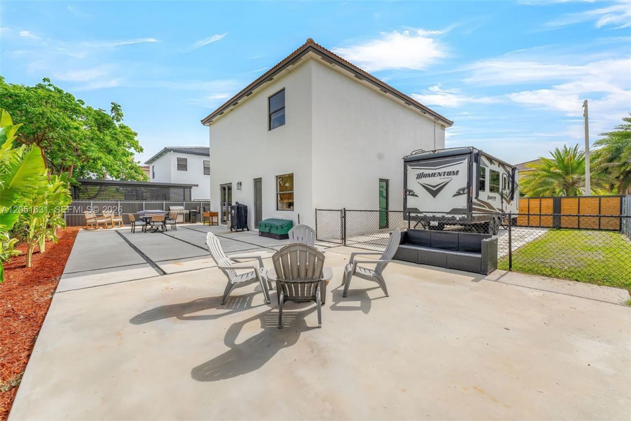 27260 SW 136th Path, Homestead, FL 33032 Photo