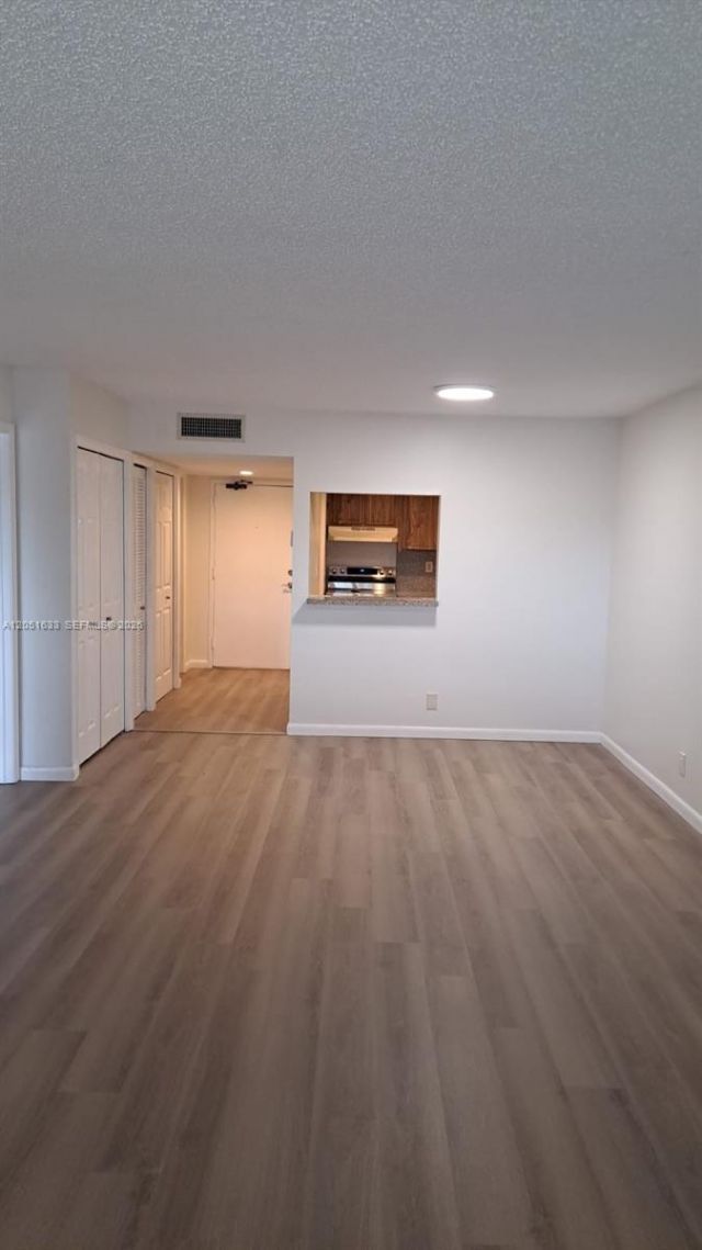 230 Lakeview Dr, Unit 310, Weston, FL 33326 Photo