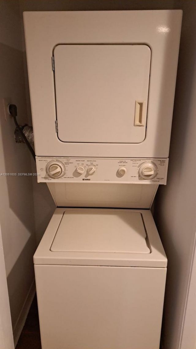 230 Lakeview Dr, Unit 310, Weston, FL 33326 Photo