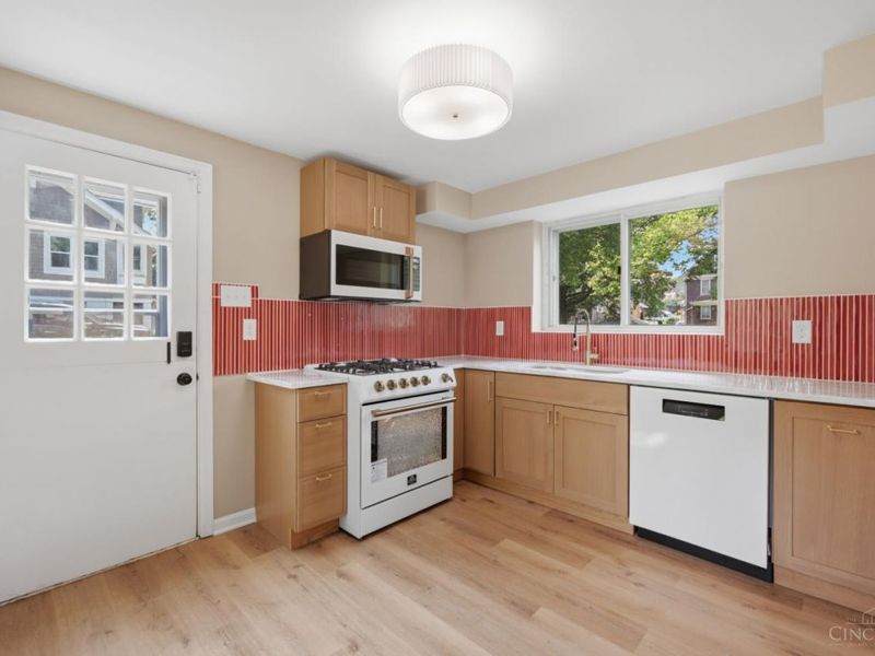 2879 St Catherine Place, Cincinnati, OH 45211 Photo 7