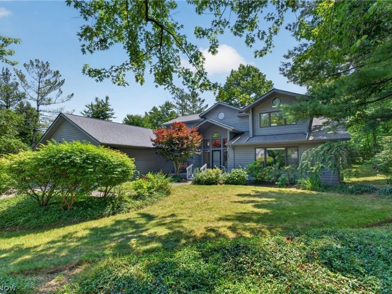 25370 Letchworth Road, Beachwood, OH 44122 Photo 2