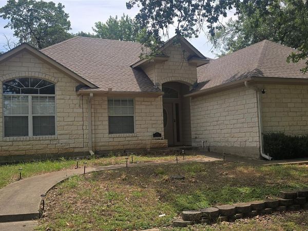 702 Ortega ST, Rockdale, TX 76567