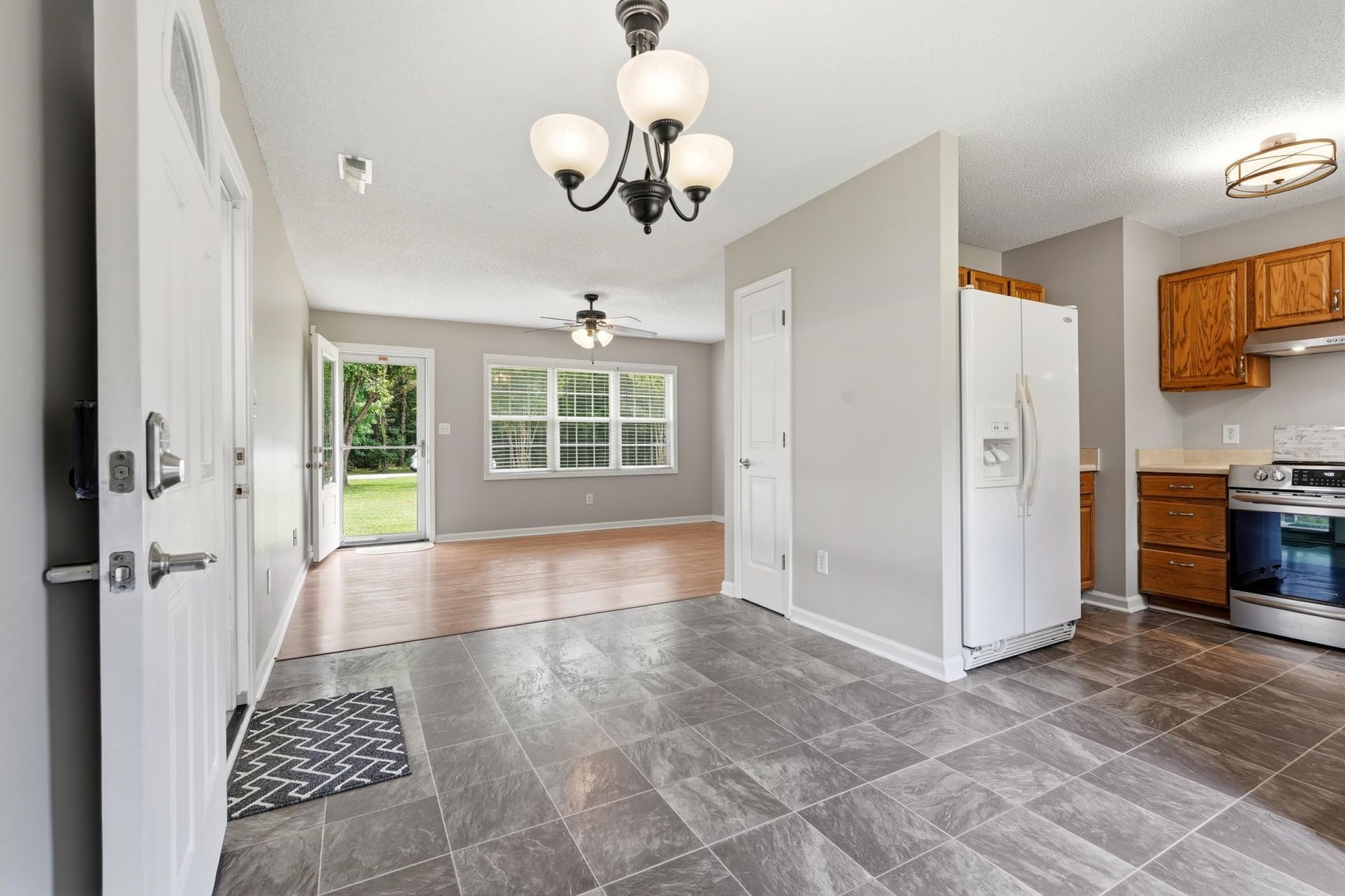 3298 Bakersfield Rd. Photo 9