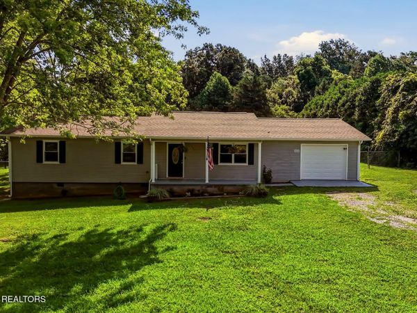 111 Azalea St, Sweetwater, TN 37874
