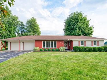 6767 Sharpe Road, Handy Twp, MI 48836