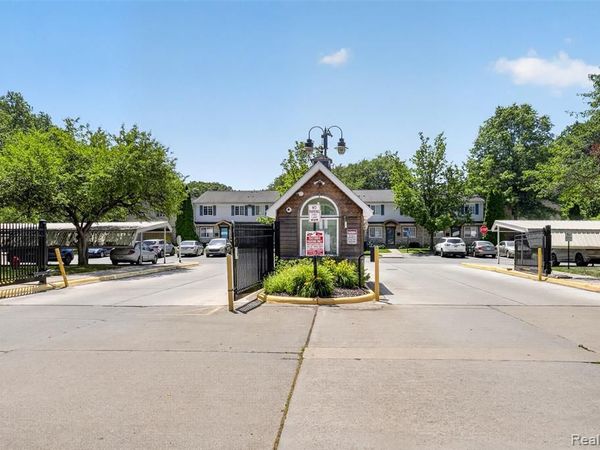 16515 Terrace Village Drive, Taylor, MI 48180
