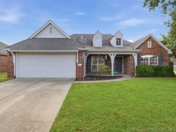 903 N Redbud Street , Jenks, OK 74037