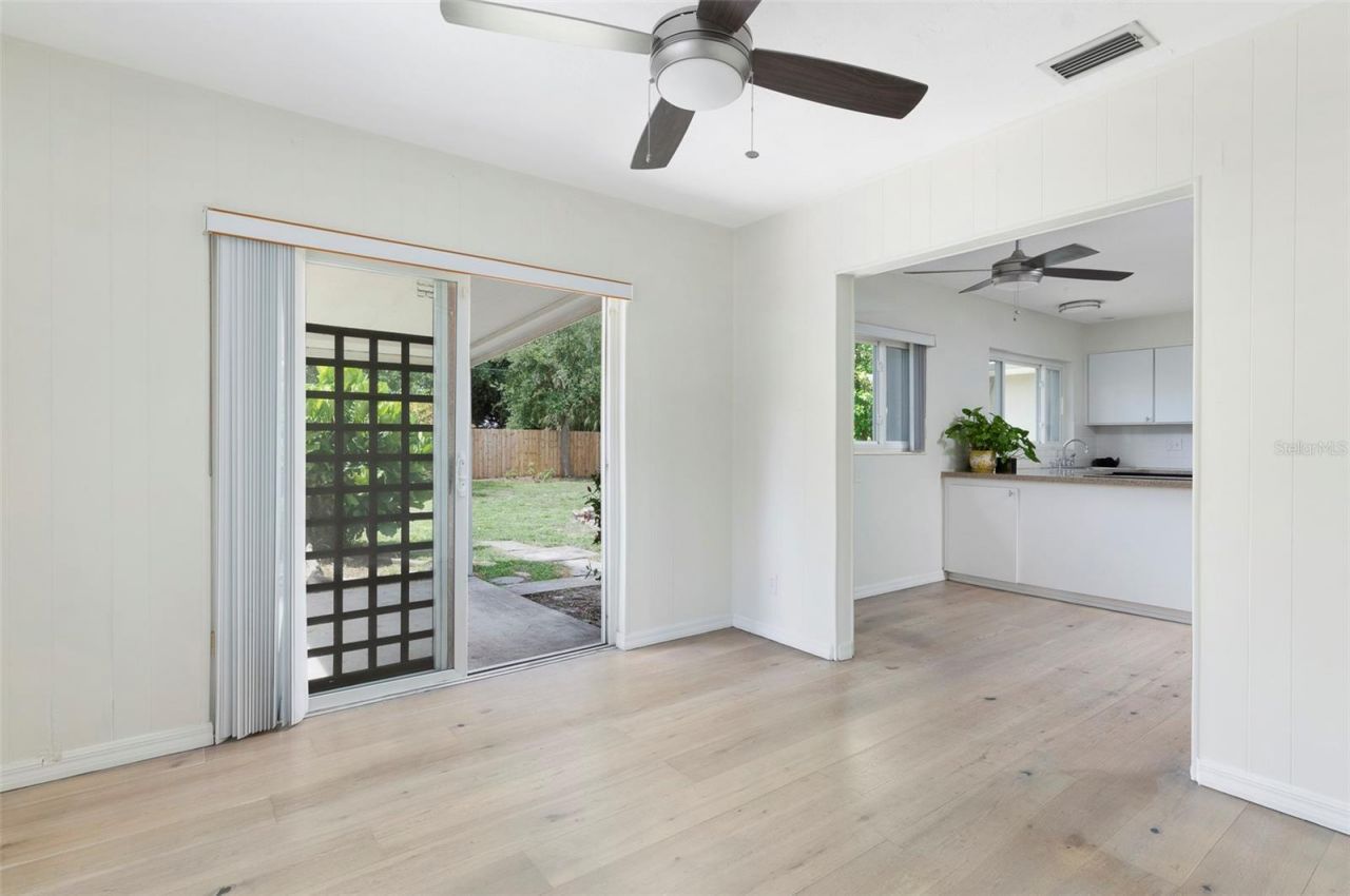 482 41st Avenue N, Saint Petersburg, FL 33703 Photo