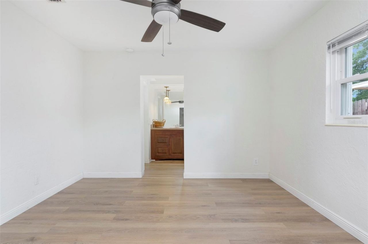 482 41st Avenue N, Saint Petersburg, FL 33703 Photo