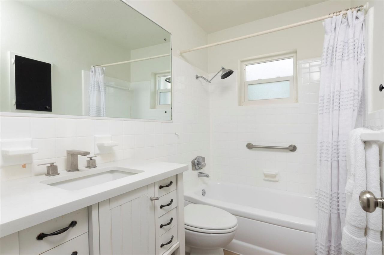 482 41st Avenue N, Saint Petersburg, FL 33703 Photo